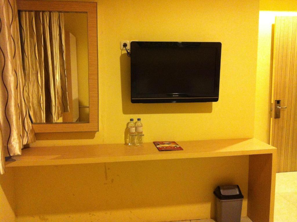 Hotel Paramount Biringkanya Bilik gambar