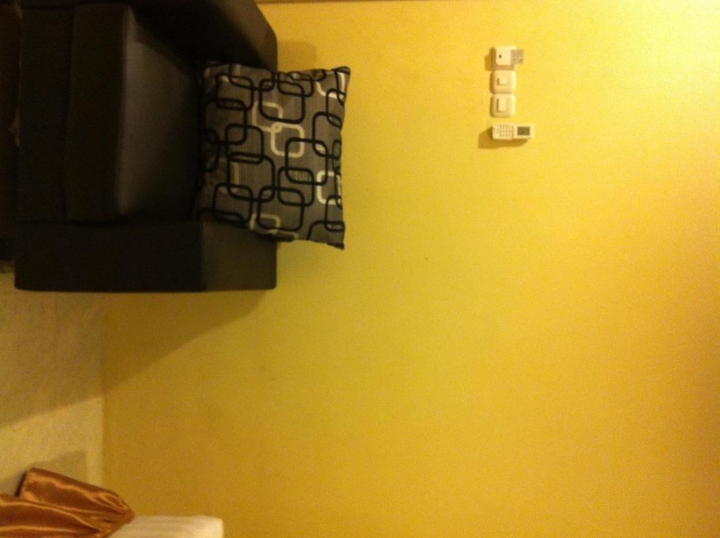 Hotel Paramount Biringkanya Bilik gambar